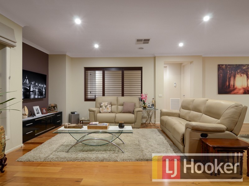 14 Honey Court, Berwick VIC 3806