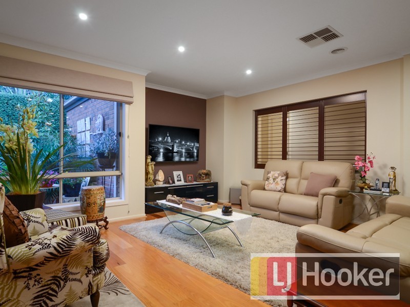 14 Honey Court, Berwick VIC 3806