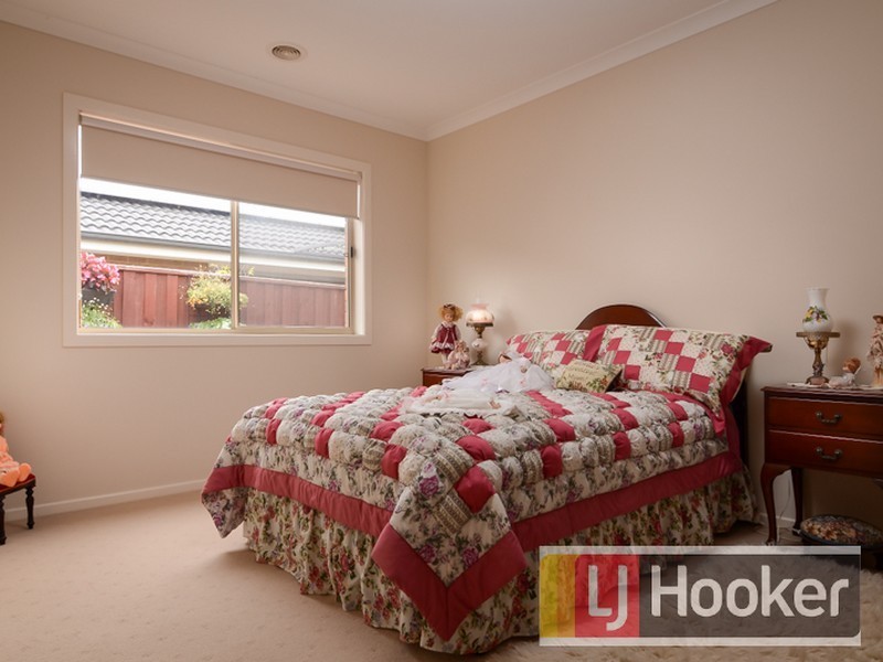 14 Honey Court, Berwick VIC 3806