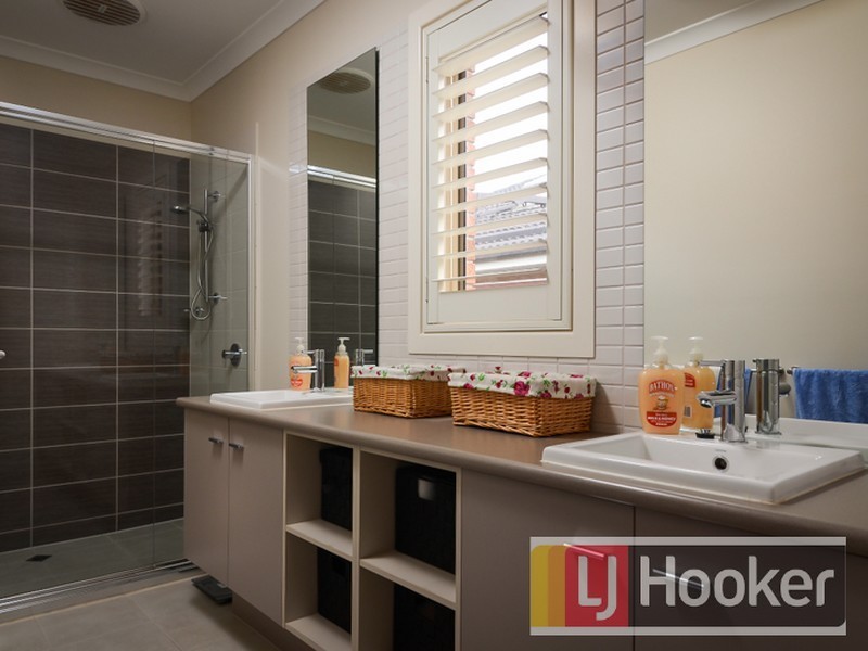 14 Honey Court, Berwick VIC 3806