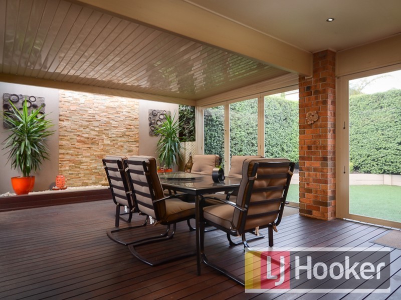 14 Honey Court, Berwick VIC 3806