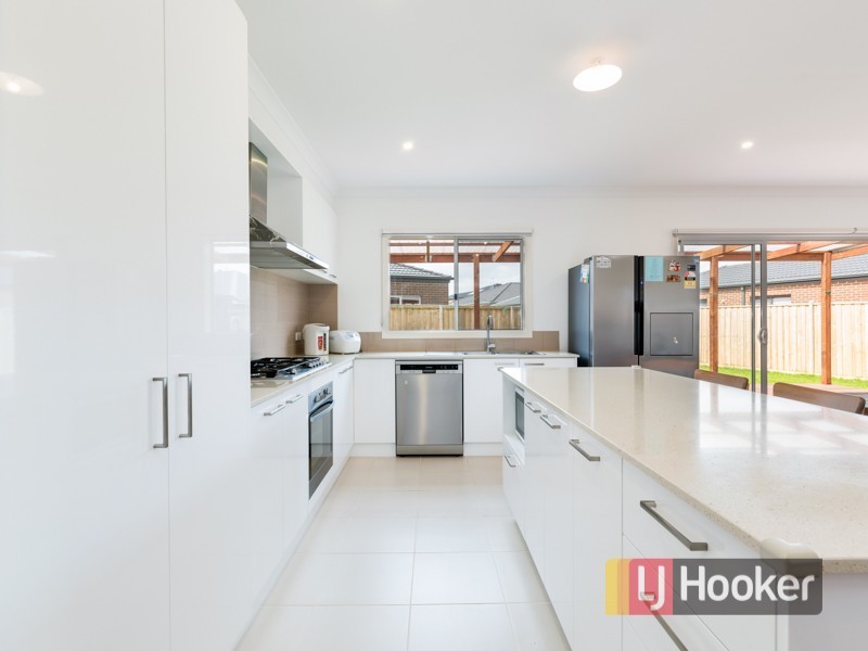 39 Marija Crescent, Berwick VIC 3806