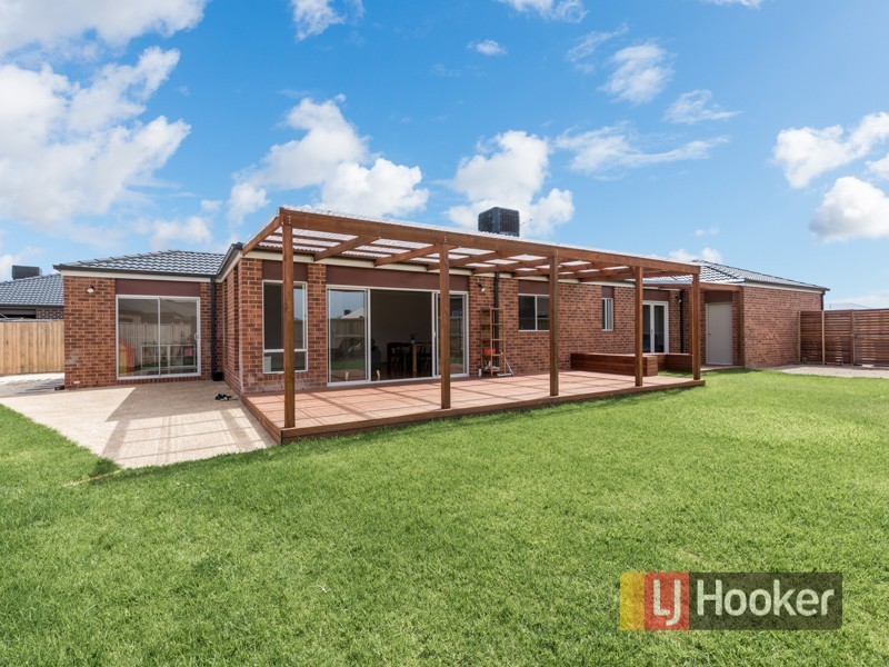 39 Marija Crescent, Berwick VIC 3806