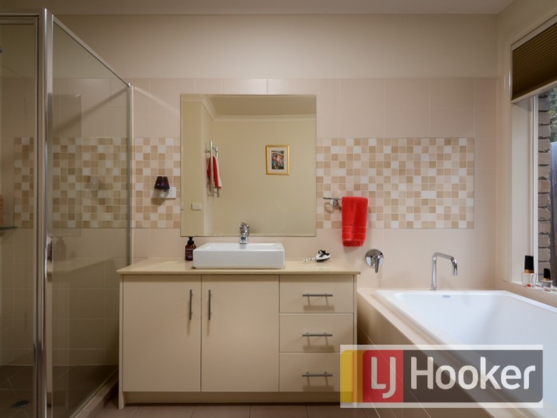 12 Shute Avenue, Berwick VIC 3806