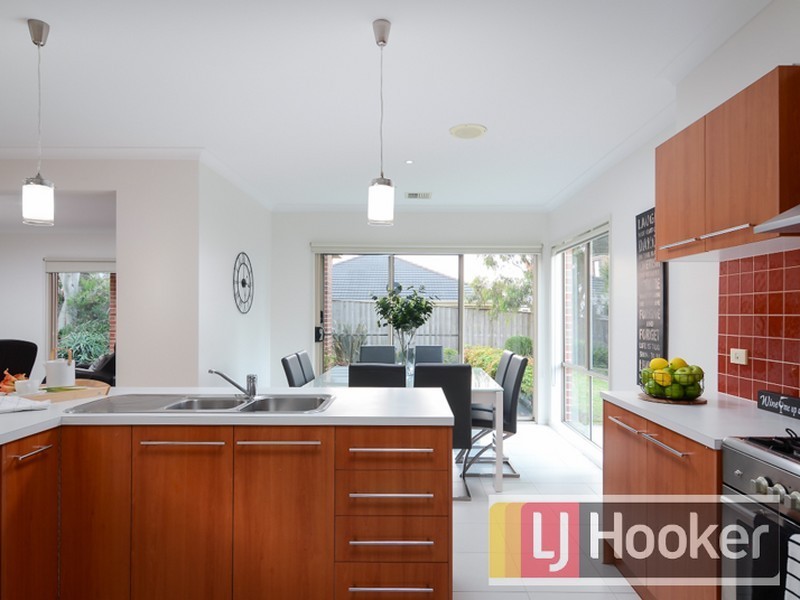 4 Lincoln Avenue, Berwick VIC 3806