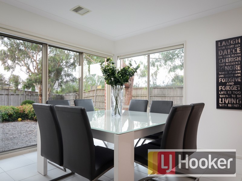 4 Lincoln Avenue, Berwick VIC 3806