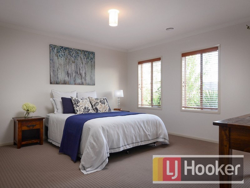 4 Lincoln Avenue, Berwick VIC 3806