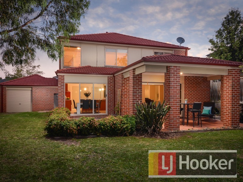 4 Lincoln Avenue, Berwick VIC 3806