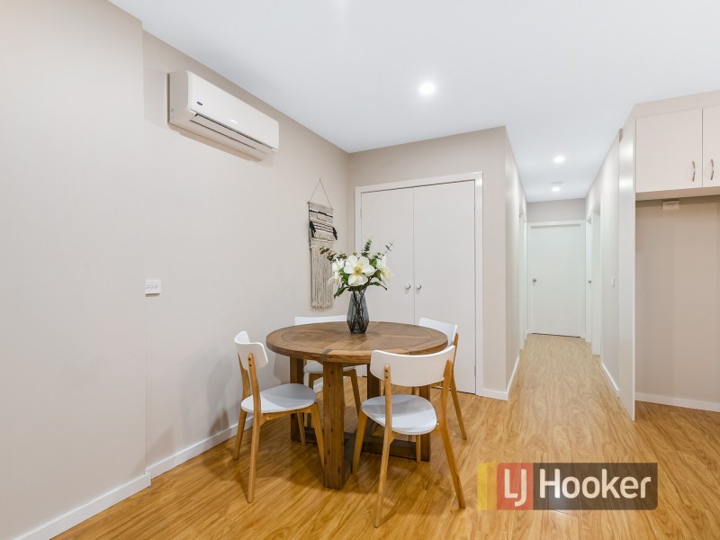 2/17 Cameron Way, Pakenham VIC 3810