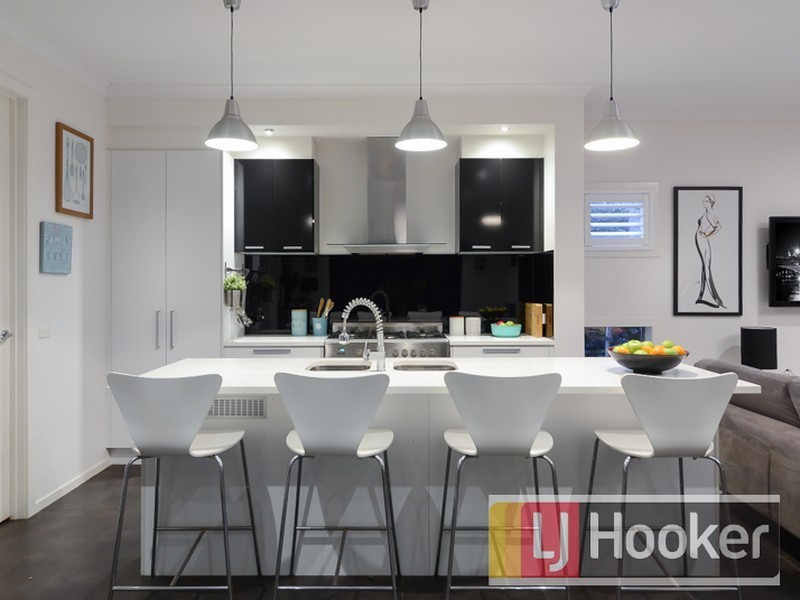 10 Norris Grove, Berwick VIC 3806