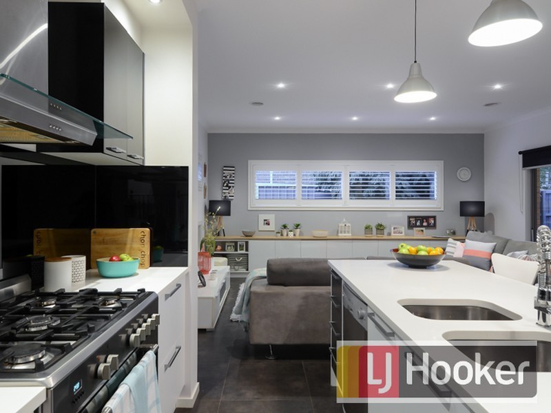 10 Norris Grove, Berwick VIC 3806