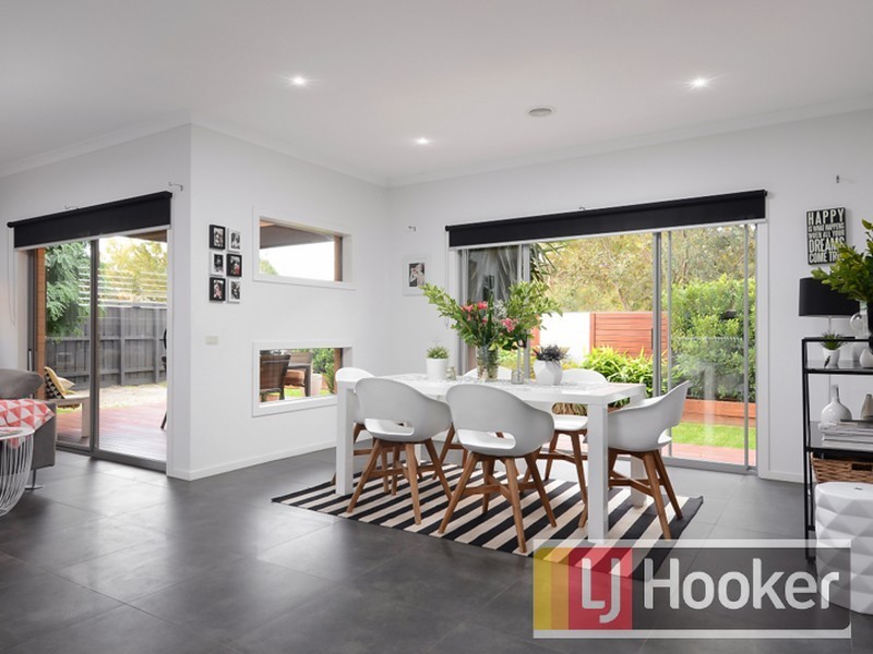 10 Norris Grove, Berwick VIC 3806
