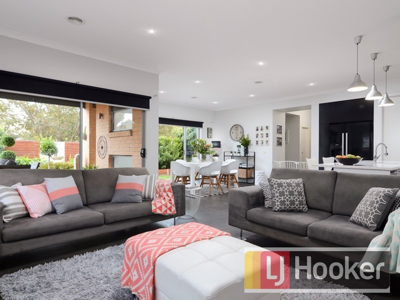 10 Norris Grove, Berwick VIC 3806