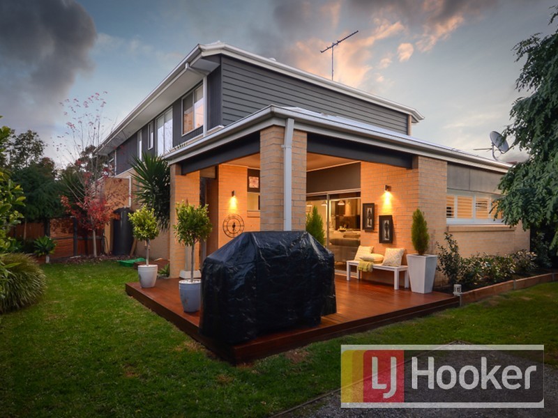 10 Norris Grove, Berwick VIC 3806