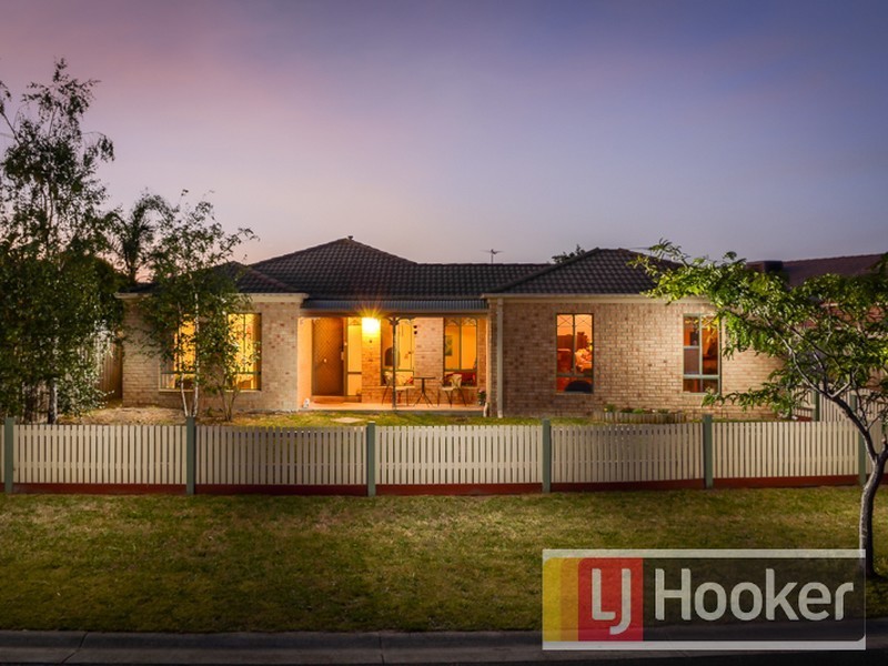 8 Tantallon Boulevard, Beaconsfield VIC 3807