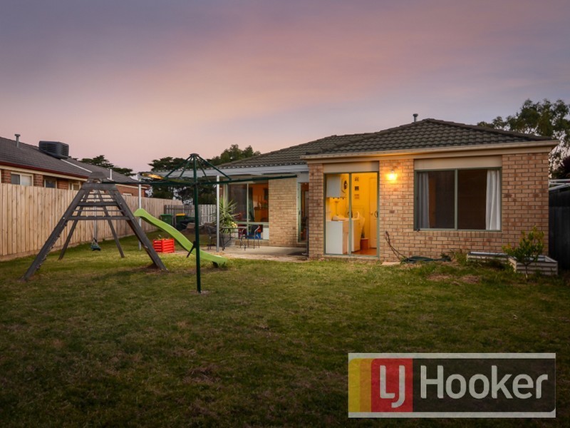 8 Tantallon Boulevard, Beaconsfield VIC 3807