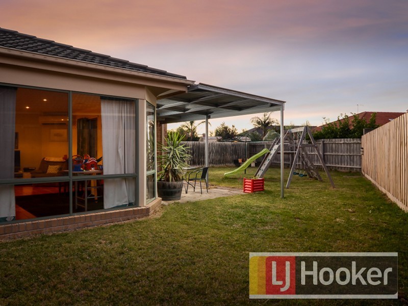 8 Tantallon Boulevard, Beaconsfield VIC 3807