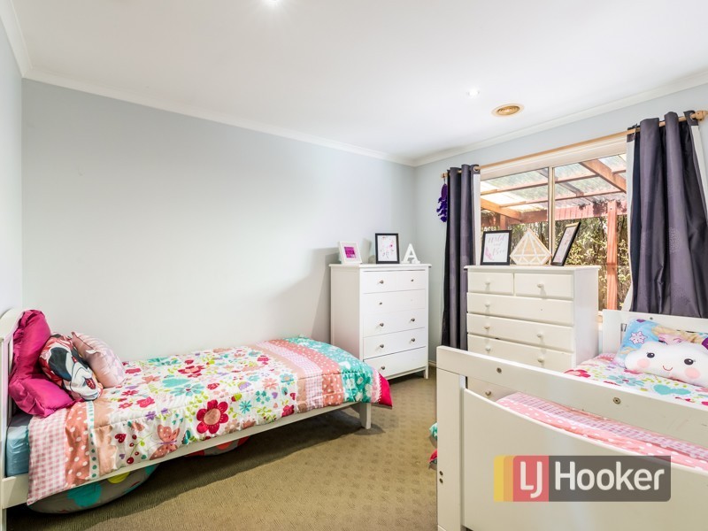 7 Willowbank Place, Cranbourne East VIC 3977