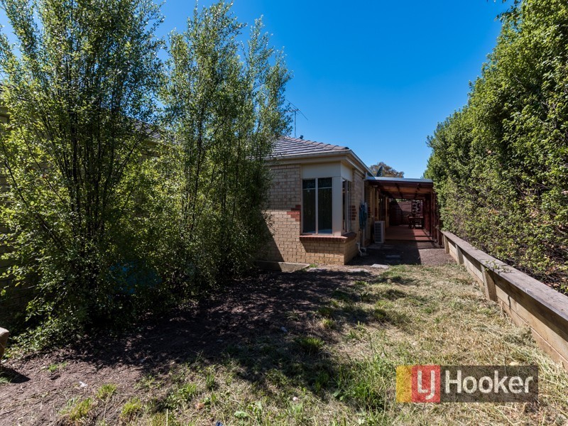 7 Willowbank Place, Cranbourne East VIC 3977