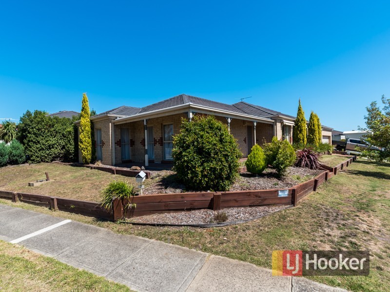 7 Willowbank Place, Cranbourne East VIC 3977