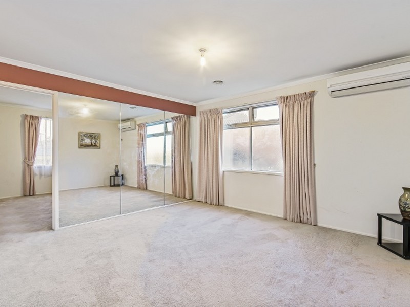 7 Heard Close, Berwick VIC 3806