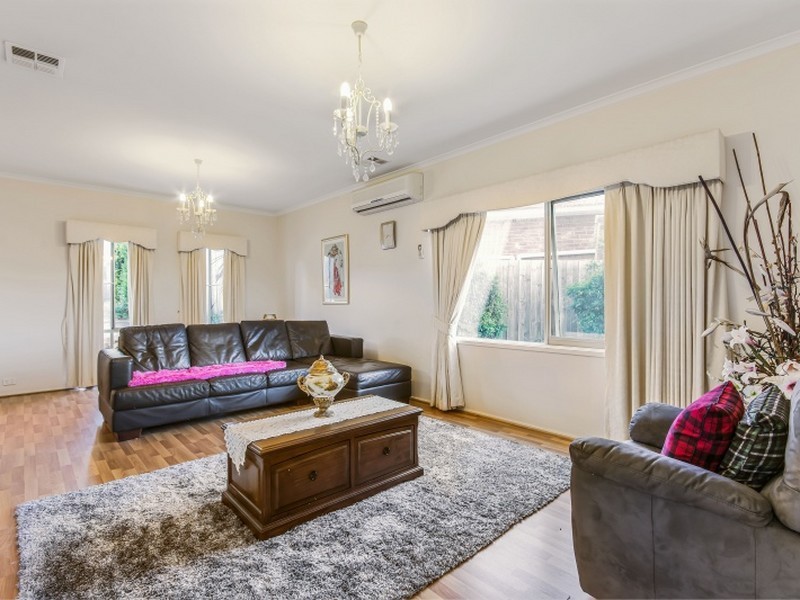 7 Heard Close, Berwick VIC 3806