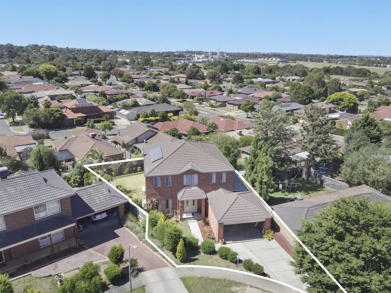 7 Heard Close, Berwick VIC 3806