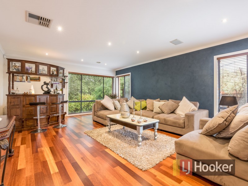 23 Riviera Drive, Berwick VIC 3806