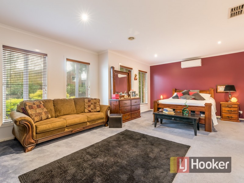 23 Riviera Drive, Berwick VIC 3806
