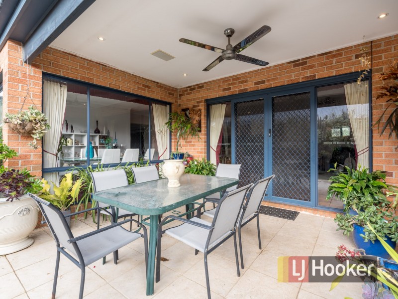 23 Riviera Drive, Berwick VIC 3806