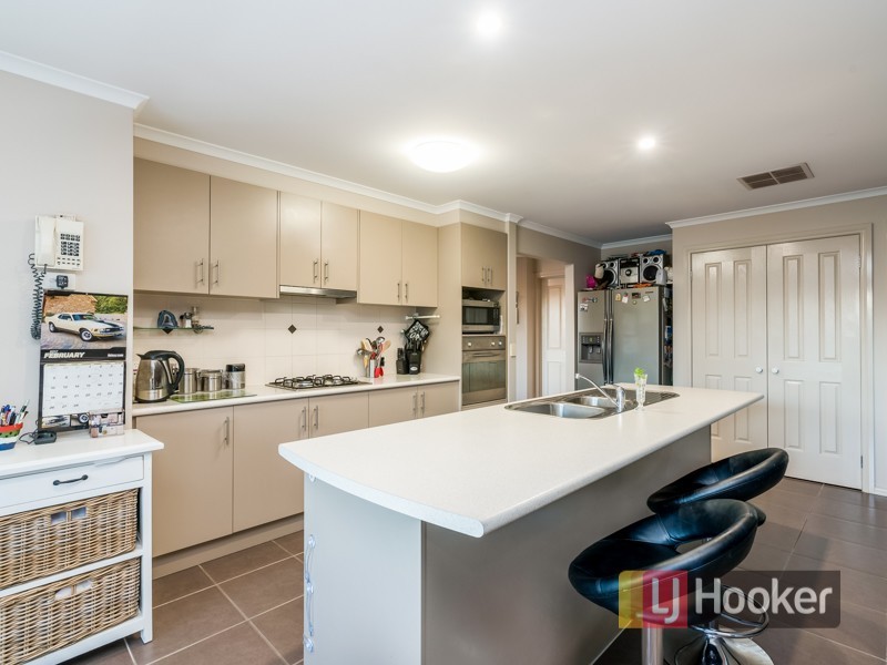 21 Daventry Court, Berwick VIC 3806