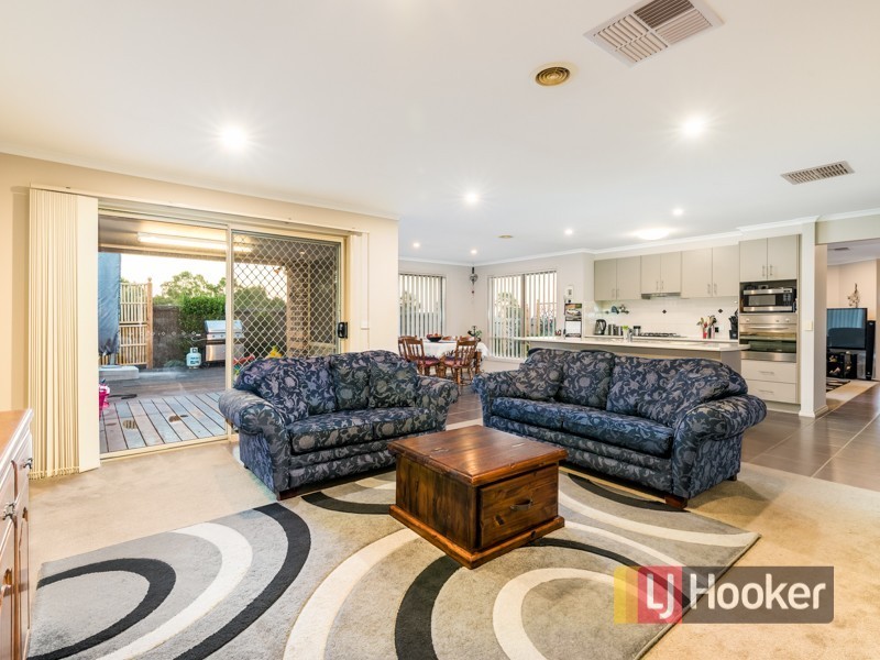 21 Daventry Court, Berwick VIC 3806