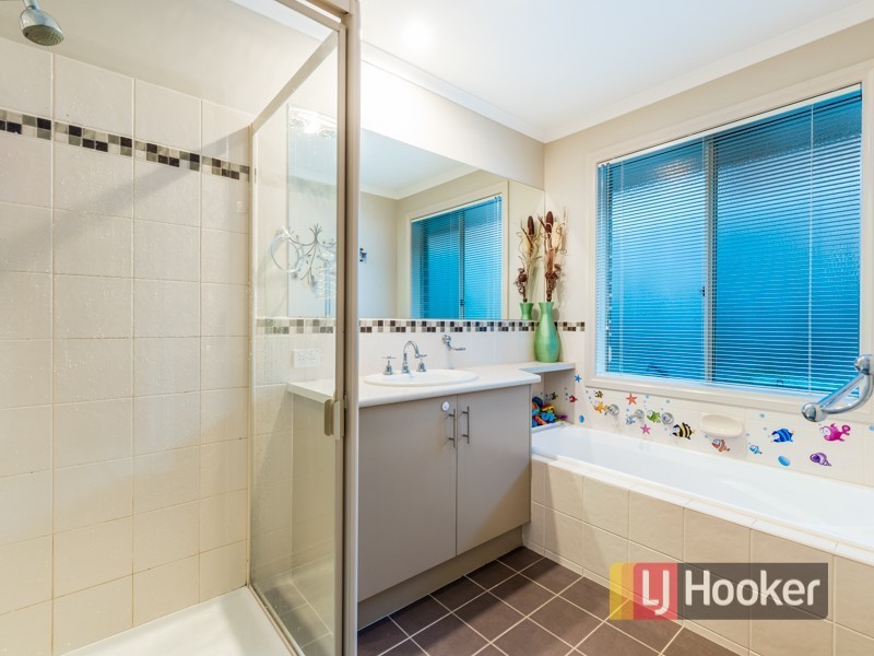 21 Daventry Court, Berwick VIC 3806