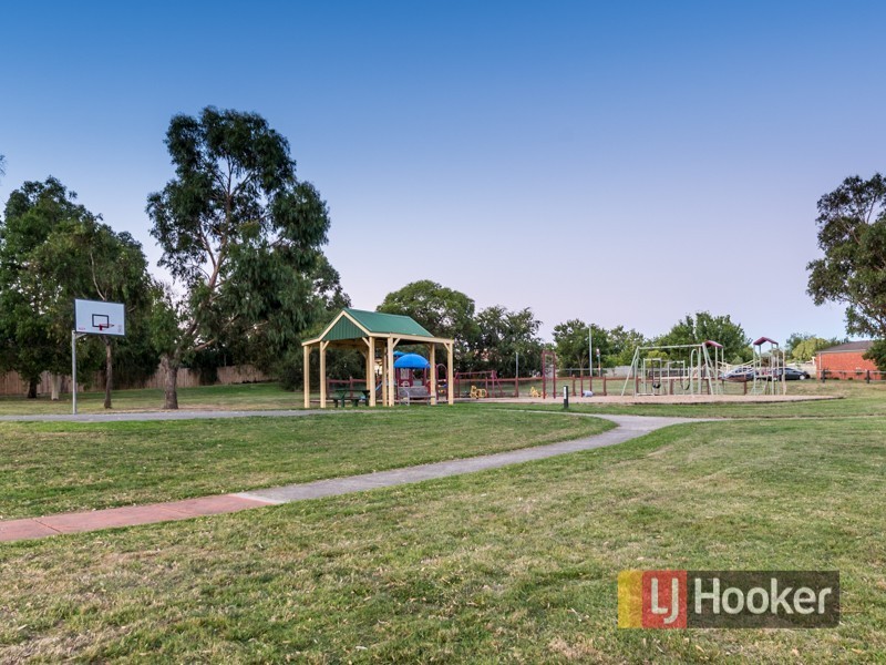 21 Daventry Court, Berwick VIC 3806