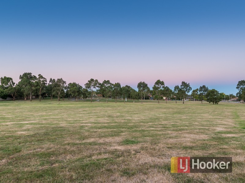 21 Daventry Court, Berwick VIC 3806