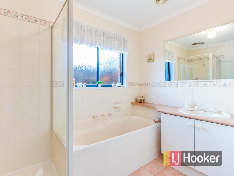 3 Silkwood Avenue, Berwick VIC 3806