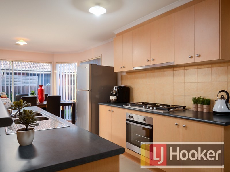 25 Bounty Way, Berwick VIC 3806