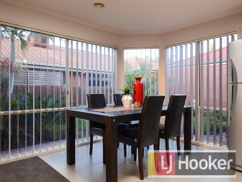25 Bounty Way, Berwick VIC 3806