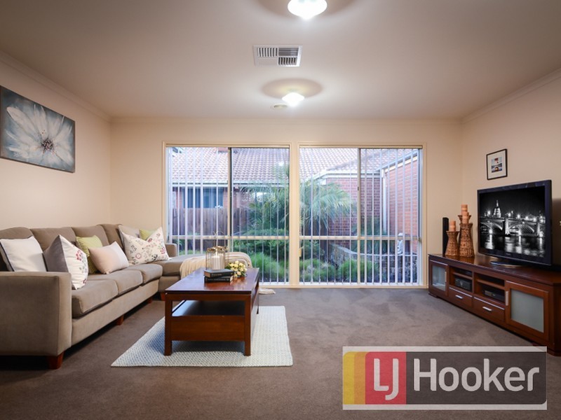 25 Bounty Way, Berwick VIC 3806