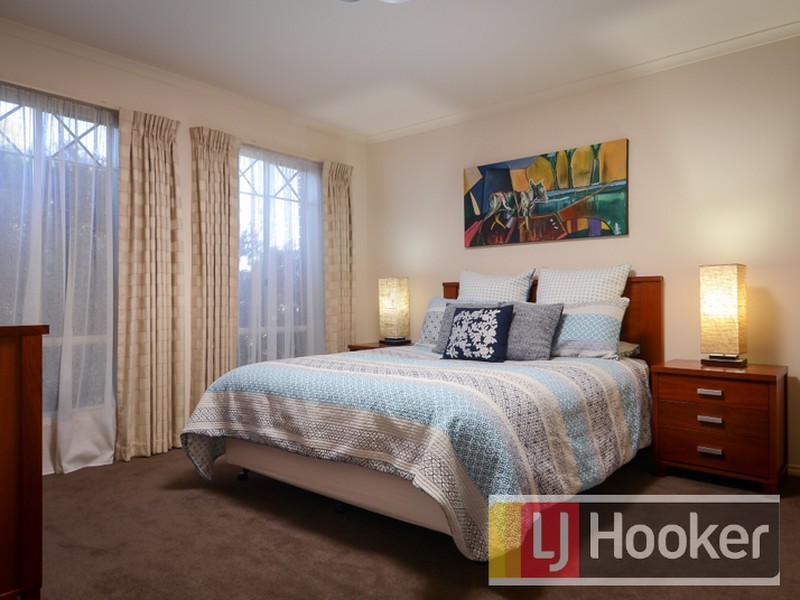 25 Bounty Way, Berwick VIC 3806