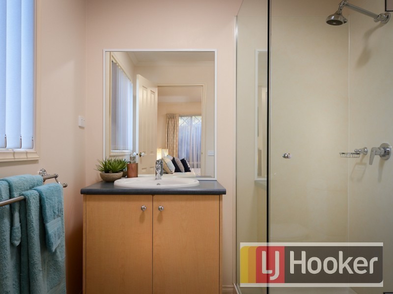 25 Bounty Way, Berwick VIC 3806