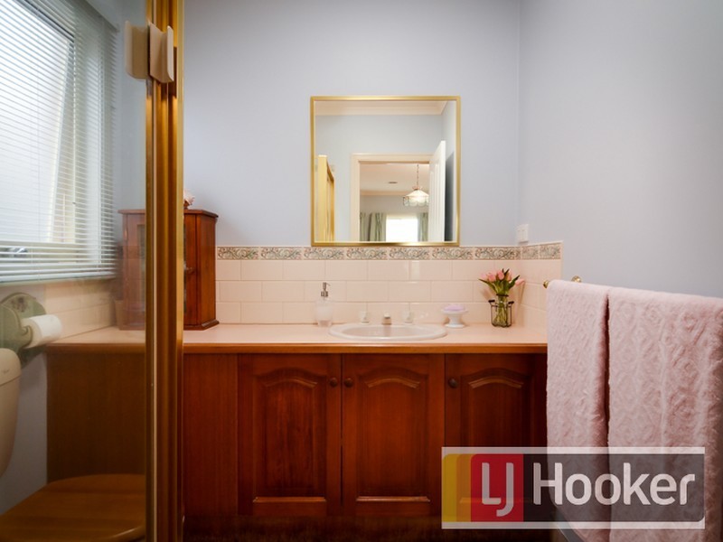 15 Shamrock Close, Narre Warren South VIC 3805