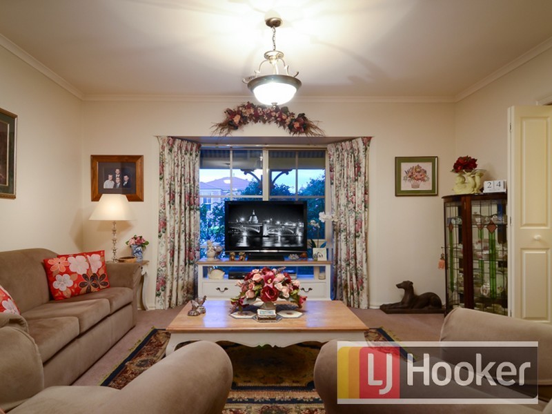 15 Shamrock Close, Narre Warren South VIC 3805