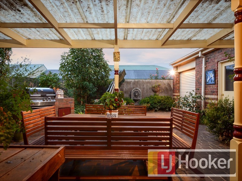 15 Shamrock Close, Narre Warren South VIC 3805