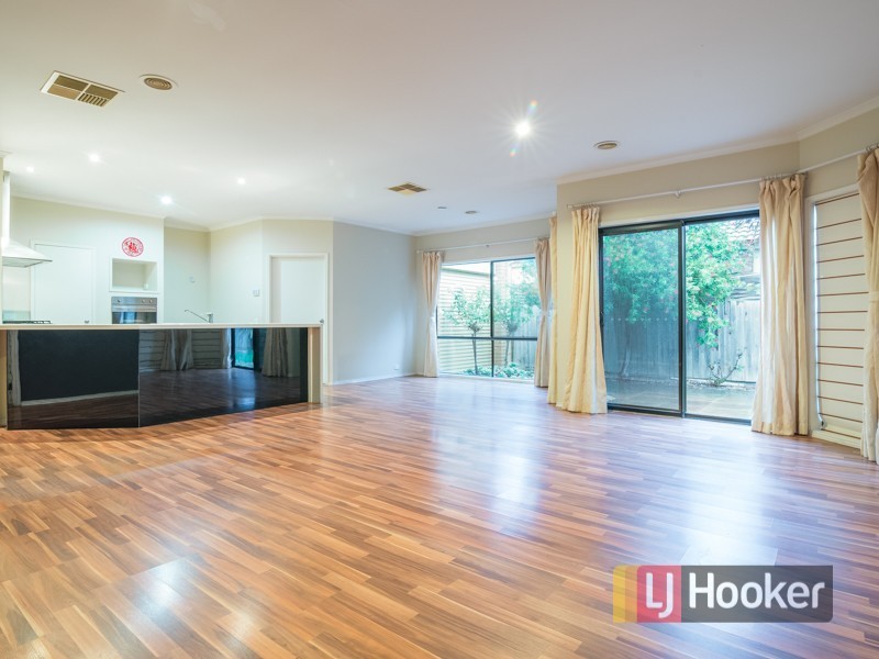 12 Clocktower Court, Berwick VIC 3806