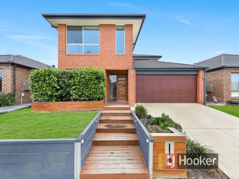39 Burford Way, Cranbourne North VIC 3977