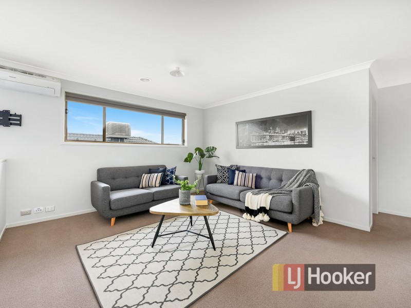 39 Burford Way, Cranbourne North VIC 3977