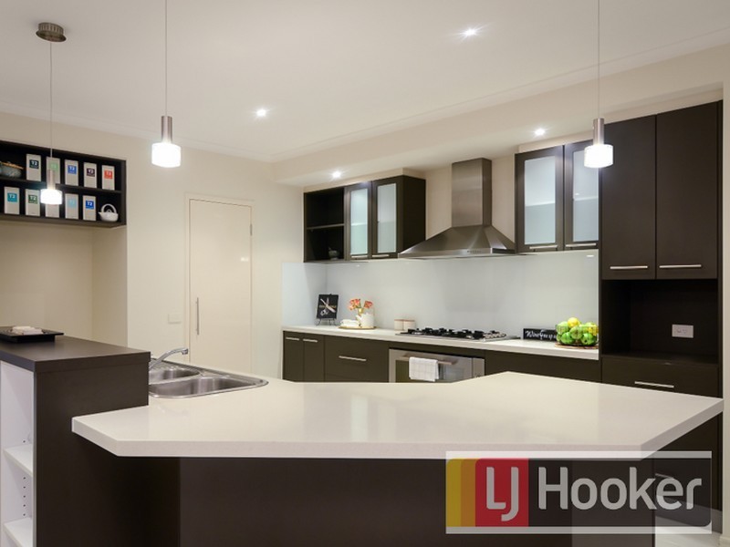 94 Skyline Way, Berwick VIC 3806