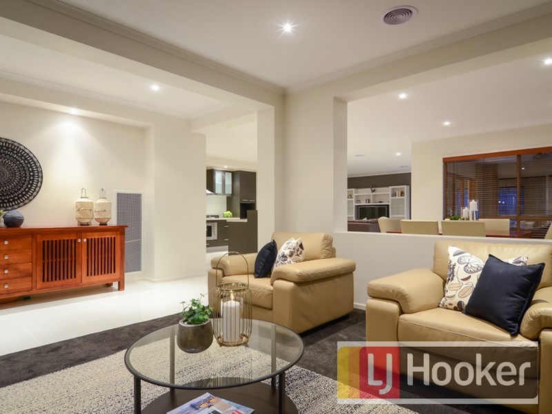 94 Skyline Way, Berwick VIC 3806
