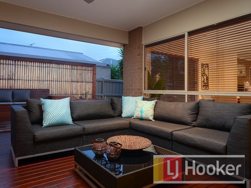 94 Skyline Way, Berwick VIC 3806